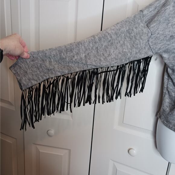 Beaded Fringed Skull Sweater NWT - Picture 6 of 8